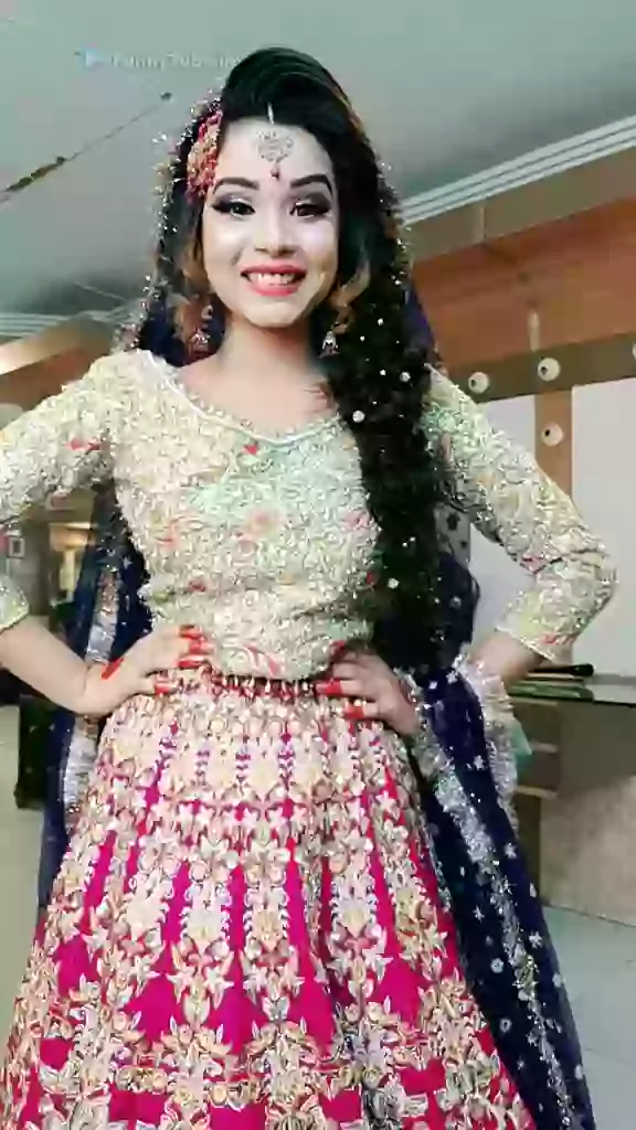 3 Beauties Together Girls Selfie Status Video