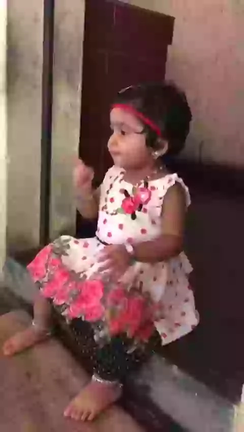 Mujhe Meri Biwi Se Bachao Lol Funny Whatsapp Video