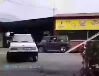 Amazing Car Balancing Stunt Must Watch Whatsapp Video