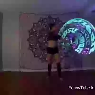 Amazing lezershow on girls dance