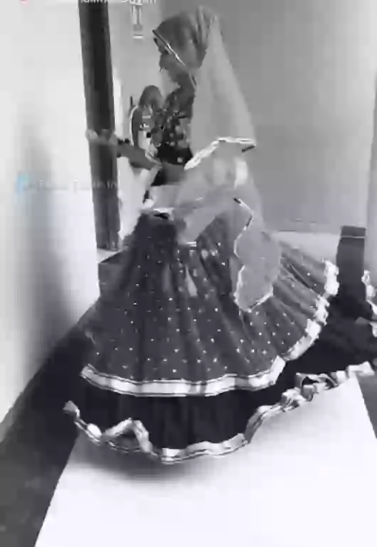 Beautiful Girl Ghoomer Dance Selfie Video