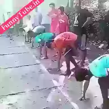 Funny Chakram Race Video Clip