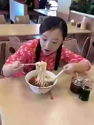 Showing funnytube to hurricane lol