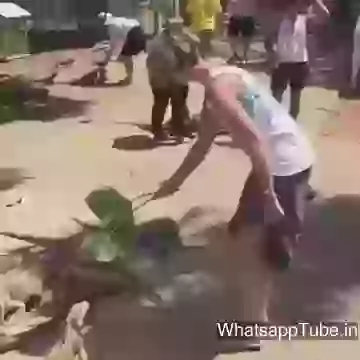 Funny Girl Scared LoL