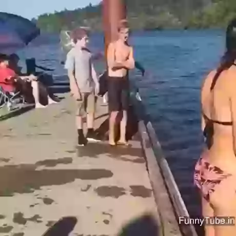 Funny Smake Down With Girl