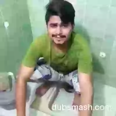 Funny Toilet Me Zalak Dikha