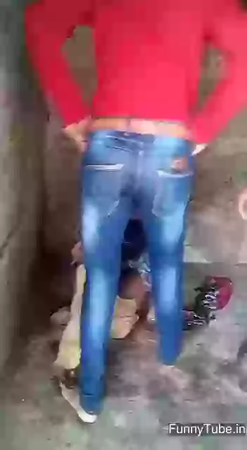 Ghor Kalyug Hai Mandir Ke Piche Ladka Ladki