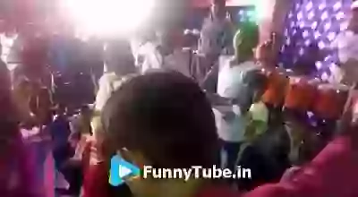 Gujarati Lady Singer WWF