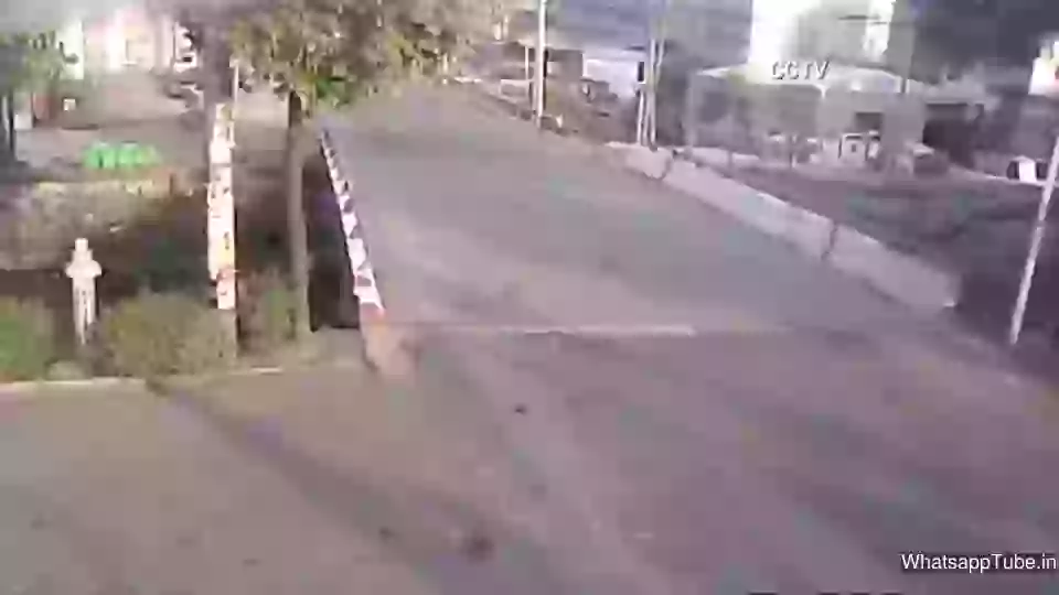 Hilarious Audi Accident With Truck