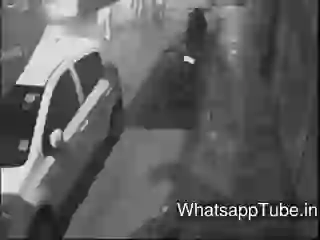 How They Theft In Locked Car