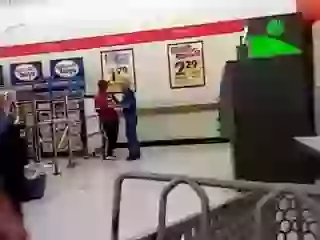 How they do it mall baggers