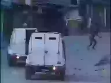 Kashmiri Bhi Aatankvadi Se Kam Nahi