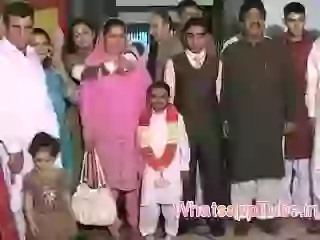 Langoor ke hath me Angoor