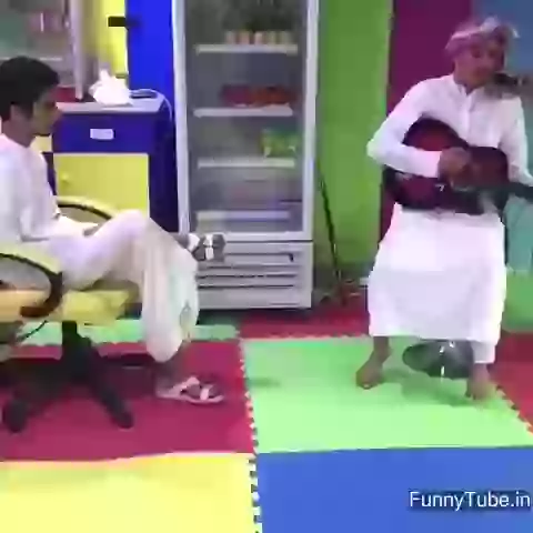 Learning Guitar In Dubai