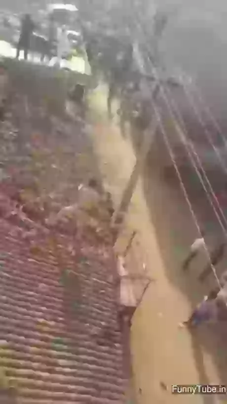 Leopards Attacks The Rescue Worker