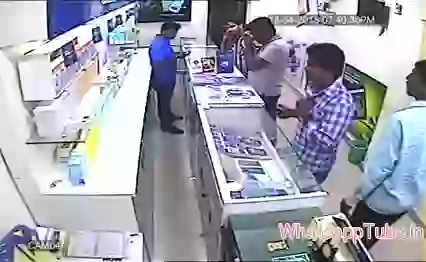 Mobile stolen by 2 ladies