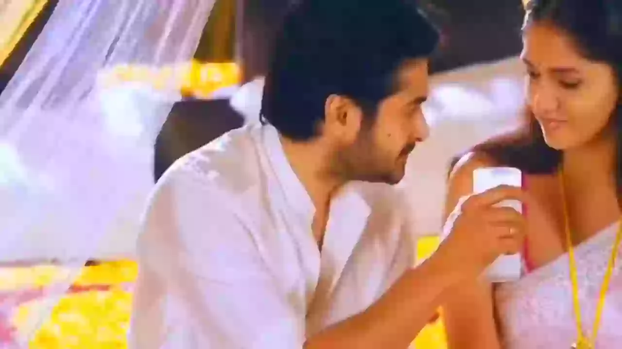 Romantic Love Kiss So Cute Morning Kiss Status Video