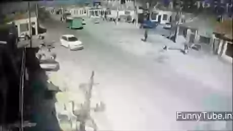 The Most Hilarious Truck Driver In INDIA