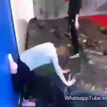 Very Hot Girl Fail In GYM