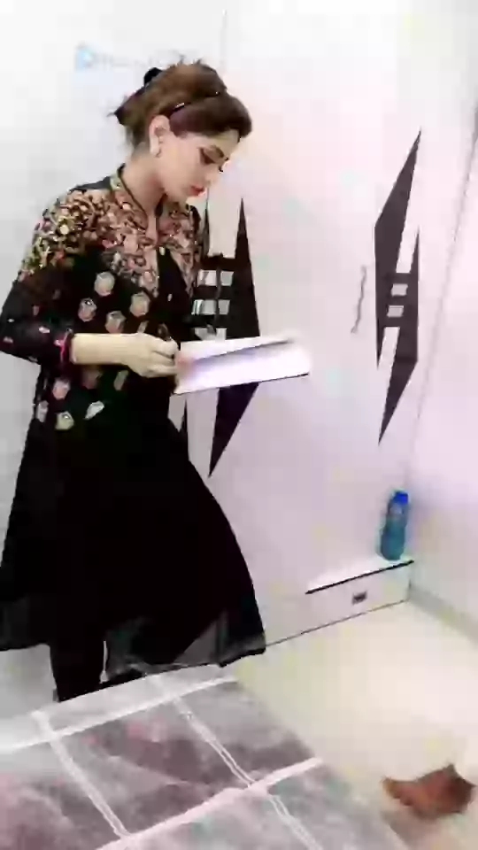 Bahen Chai Bana De Funny Sisters Response Selfie Status