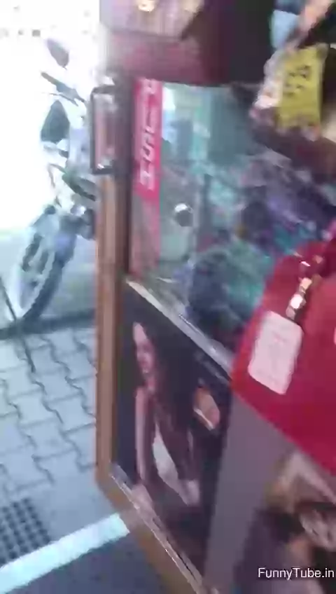 Bhikhari Bhi Nahi Lete 500 Ka Note