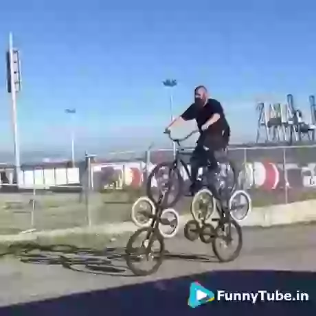 Doubledaker cycle Amazing GIF