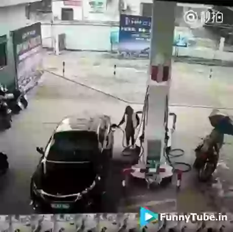 Instant Karma Chori Fail Video