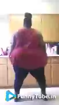 Moti Dance On Kamariya Bhojpuri Song Funny